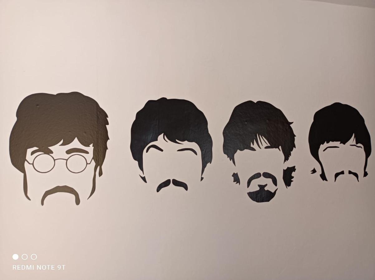 Casa Beatles Del Valle Pinos del Valle Екстериор снимка